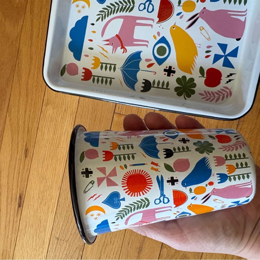 Crow Canyon Home x Lisa Congdon Colorful Enamel cup and Tray Set